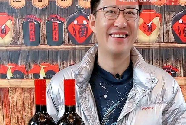 于震同时在4个不同直播间卖酒